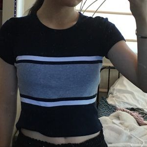 Navy blue cropped tee